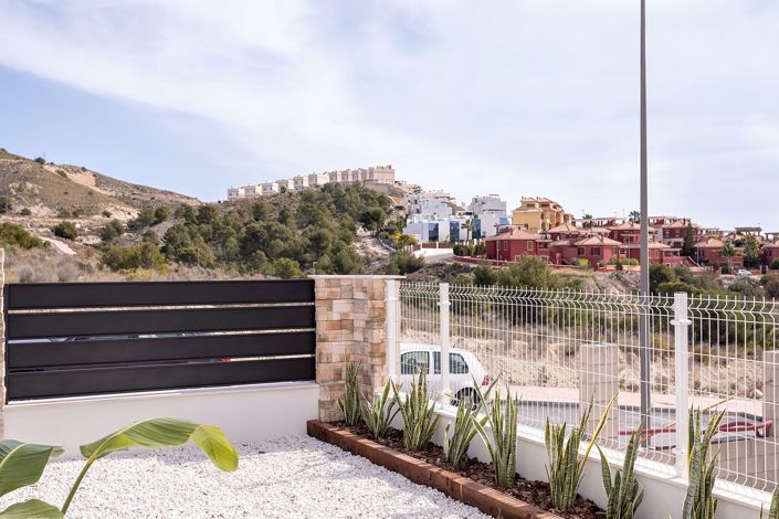 Image No.34-3 Bed Property for sale