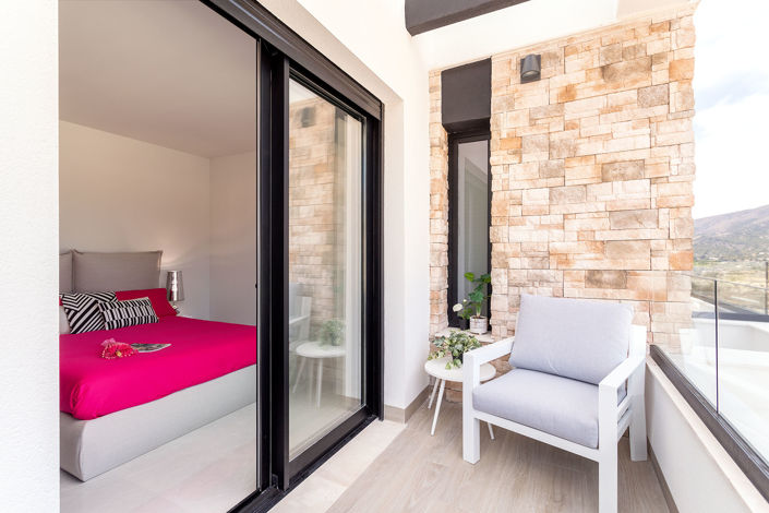 Image No.37-3 Bed Property for sale