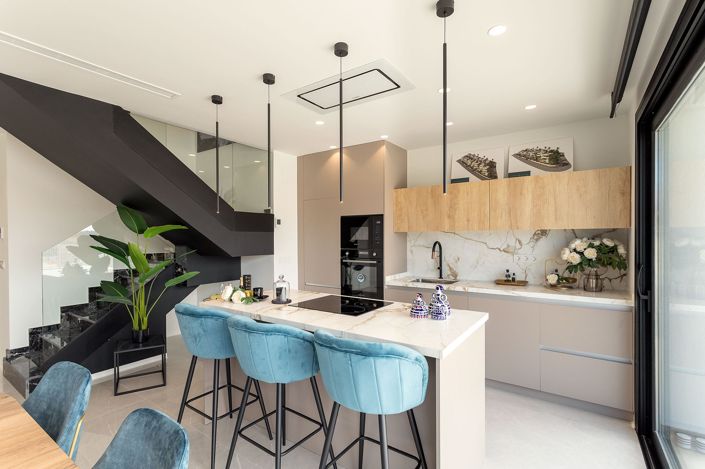 Image No.5-3 Bed Property for sale