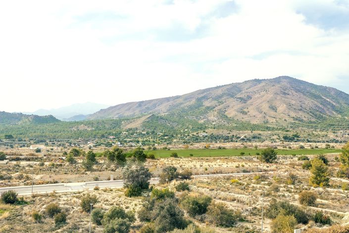 Image No.78-3 Bed Property for sale