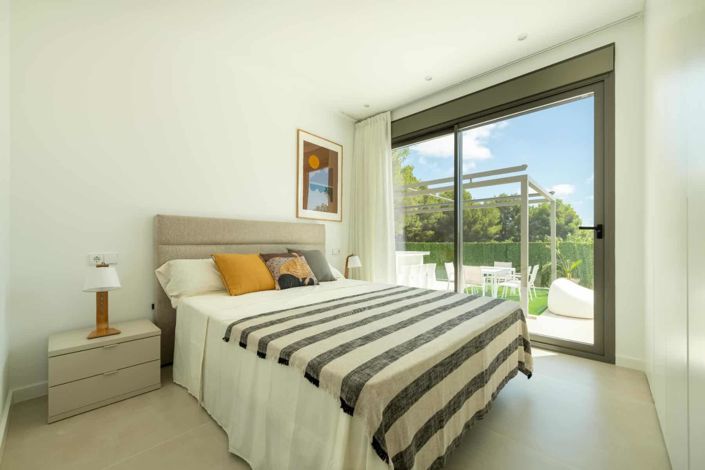 Image No.14-3 Bed Property for sale