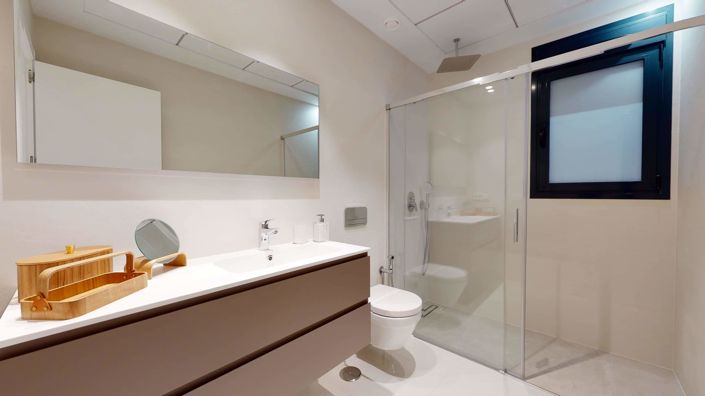 Image No.14-3 Bed Property for sale