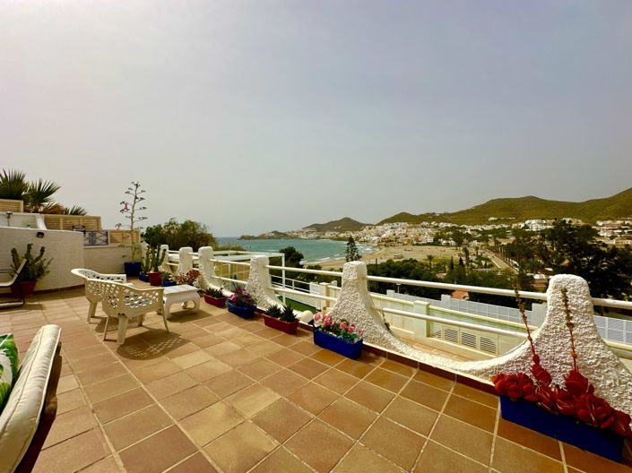 Image No.42-5 Bed Villa for sale