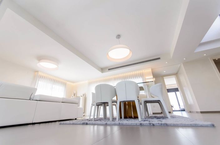 Image No.68-3 Bed Villa for sale