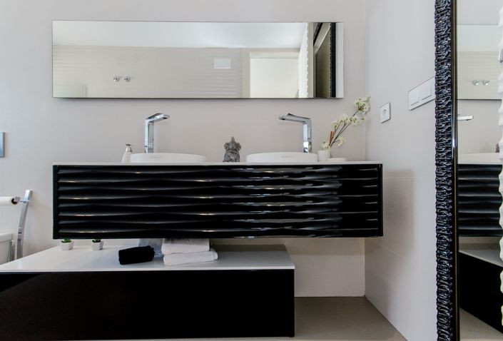 Image No.83-3 Bed Villa for sale