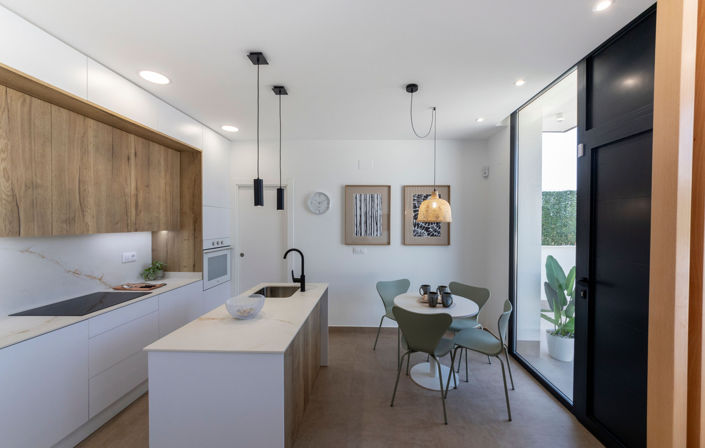 Image No.12-2 Bed Property for sale