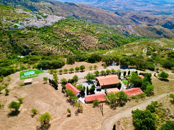 Image No.3-5 Bed Property for sale