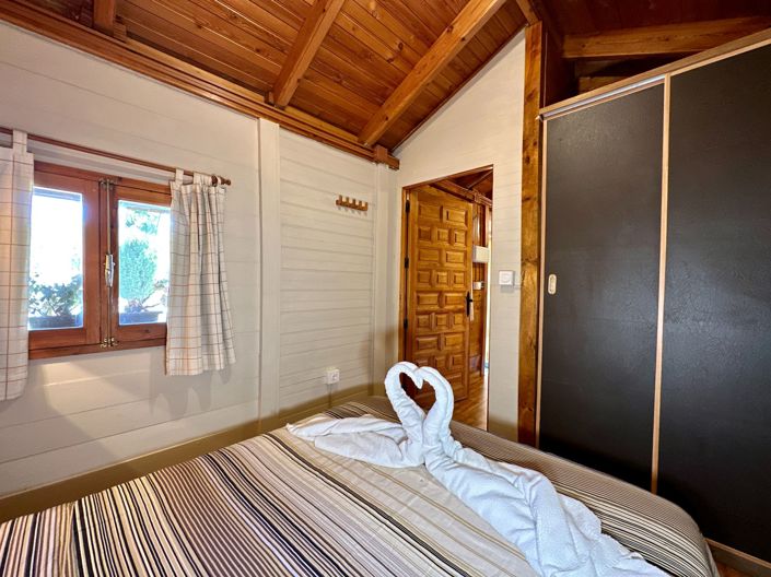 Image No.22-5 Bed Property for sale