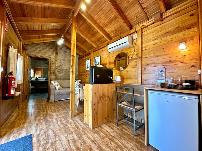 Image No.24-5 Bed Property for sale