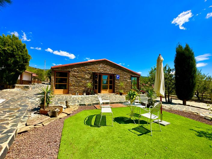 Image No.4-5 Bed Property for sale