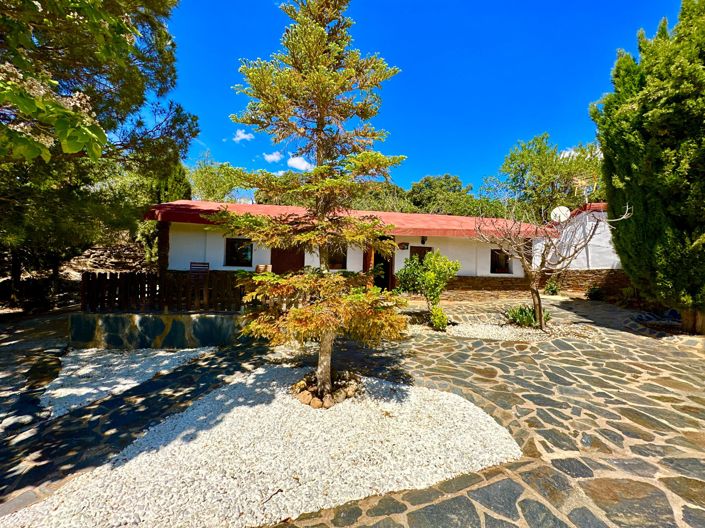 Image No.32-5 Bed Property for sale