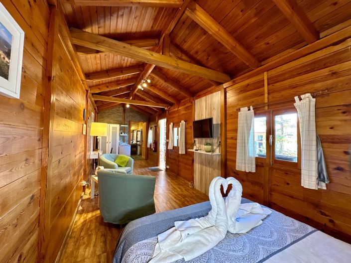 Image No.44-5 Bed Property for sale