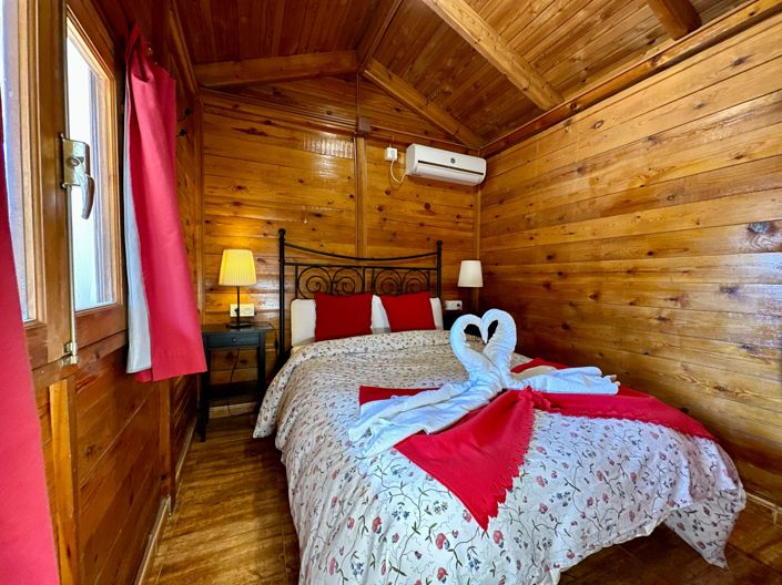 Image No.54-5 Bed Property for sale