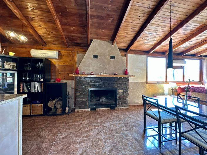 Image No.8-5 Bed Property for sale