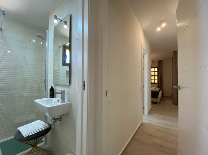 Image No.18-2 Bed Property for sale