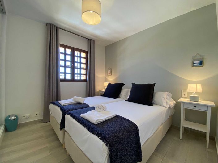 Image No.20-2 Bed Property for sale