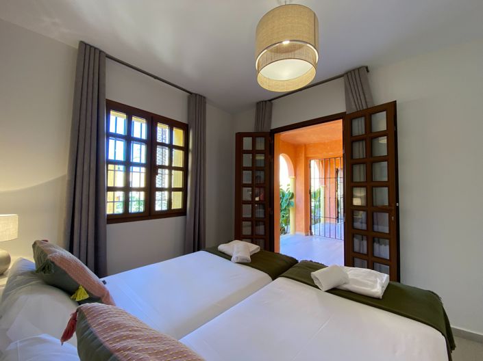 Image No.23-2 Bed Property for sale