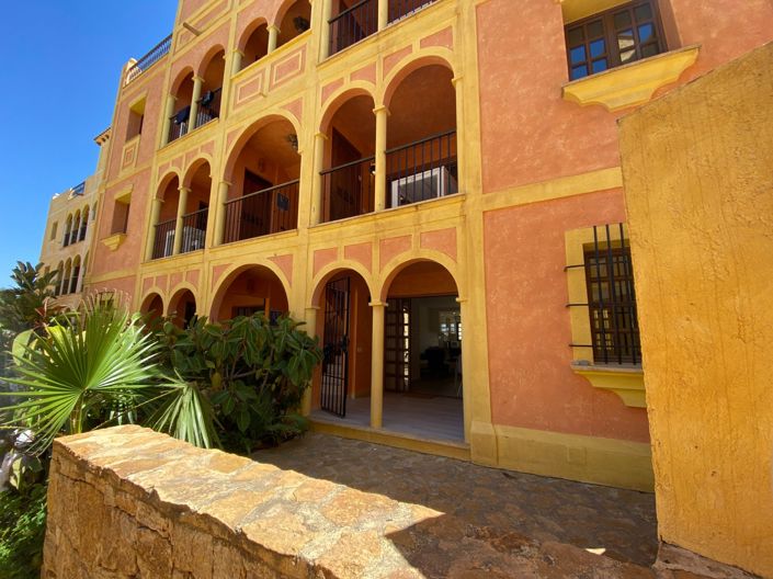 Image No.4-2 Bed Property for sale