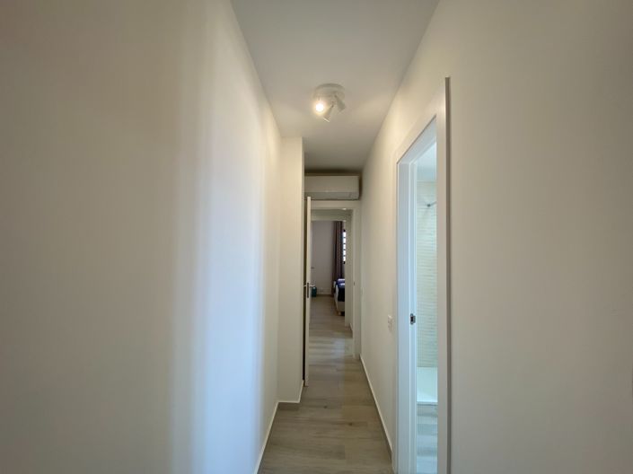 Image No.40-2 Bed Property for sale