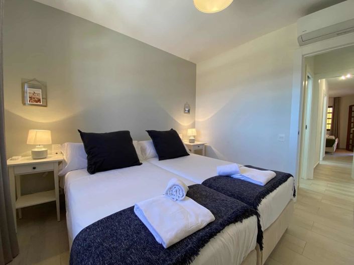 Image No.40-2 Bed Property for sale