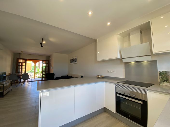 Image No.41-2 Bed Property for sale