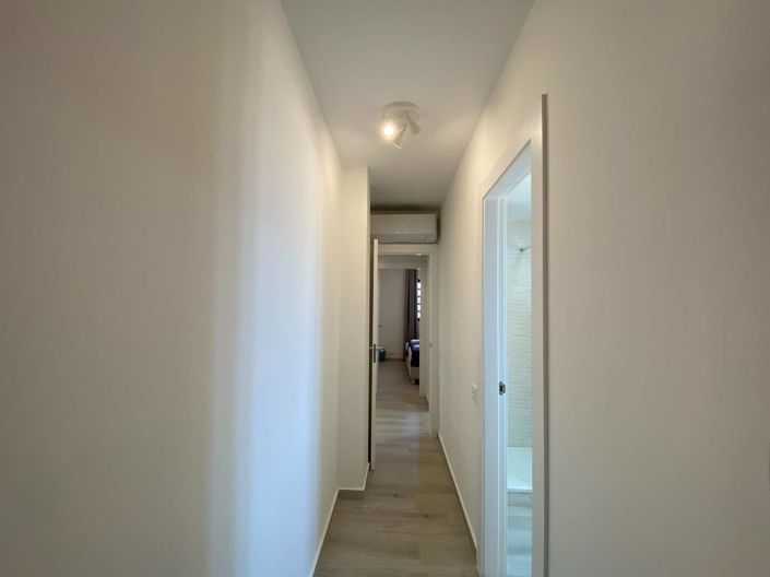 Image No.41-2 Bed Property for sale