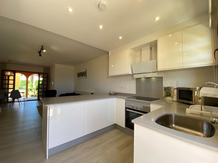 Image No.6-2 Bed Property for sale