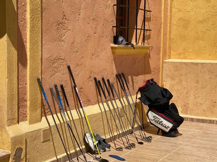 Image No.10-2 Bed Property for sale