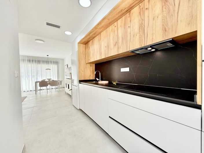 Image No.23-3 Bed Property for sale