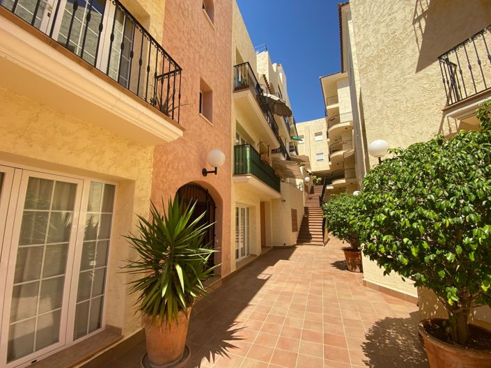 Image No.10-2 Bed Apartment for sale