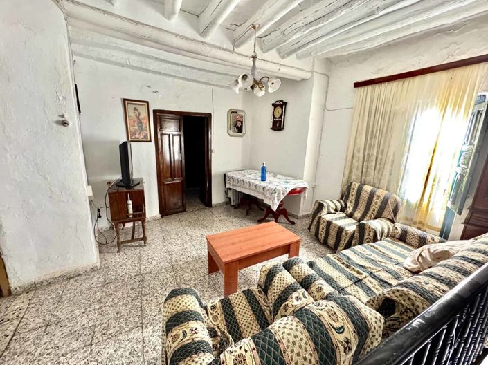 Image No.12-4 Bed House for sale