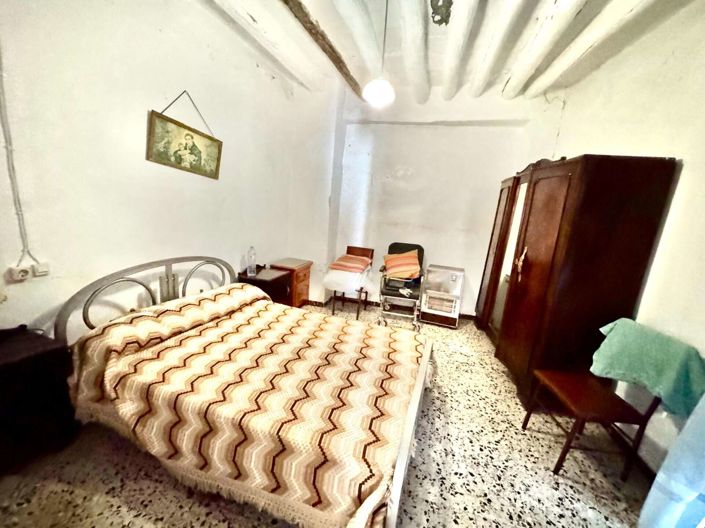 Image No.13-4 Bed House for sale