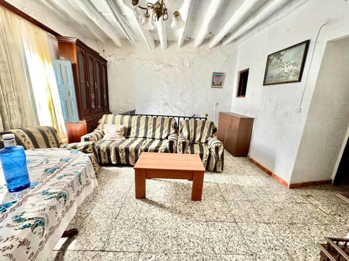 Image No.14-4 Bed House for sale