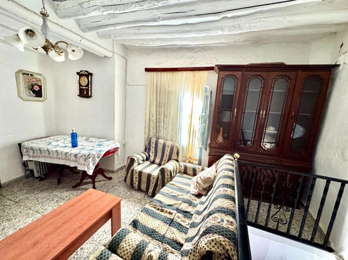 Image No.26-4 Bed House for sale