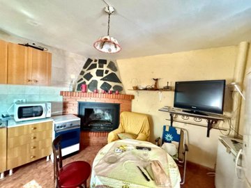 village-house-for-sale-alcutar-berchules-gran