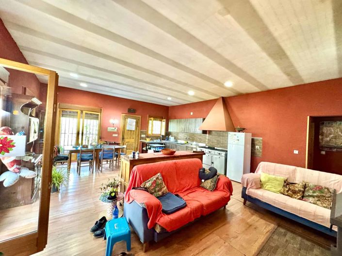 Image No.11-2 Bed House for sale