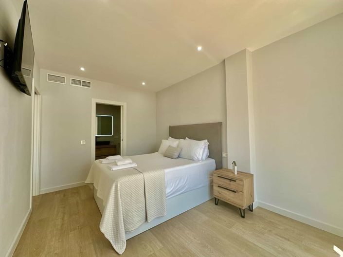 Image No.20-2 Bed Apartment for sale