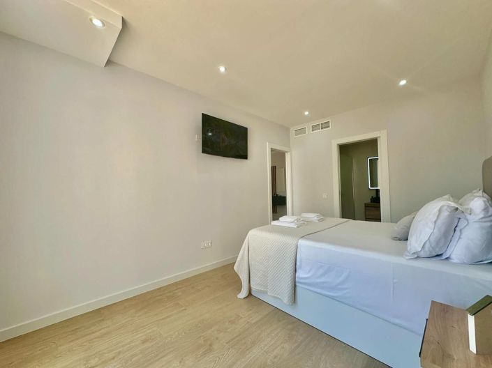 Image No.24-2 Bed Apartment for sale