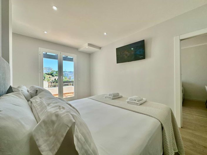 Image No.25-2 Bed Apartment for sale