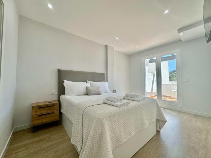 Image No.8-2 Bed Apartment for sale