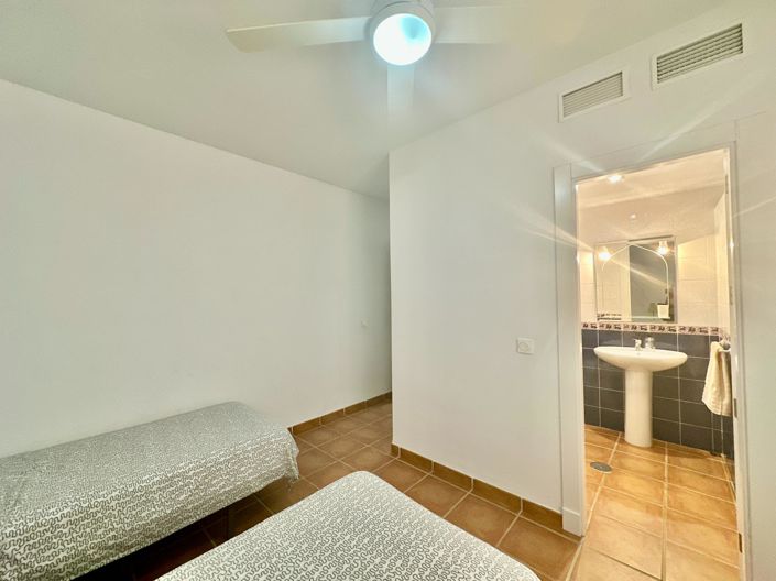 Image No.15-2 Bed Apartment for sale