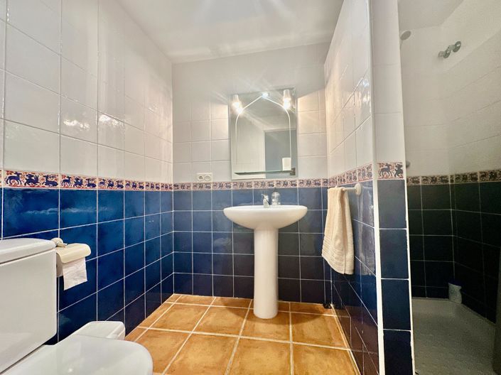 Image No.17-2 Bed Apartment for sale