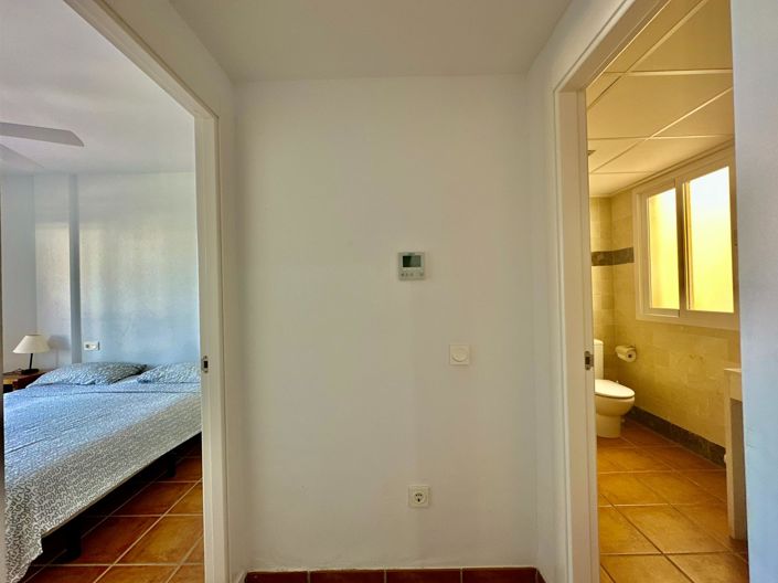 Image No.27-2 Bed Apartment for sale