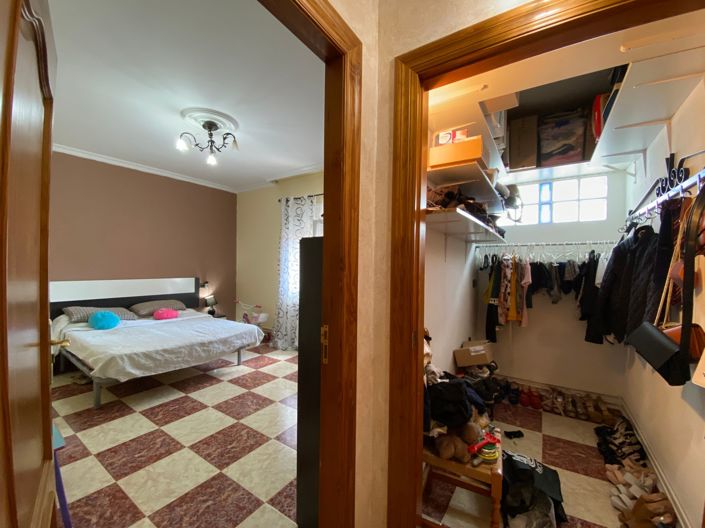 Image No.42-4 Bed Villa for sale