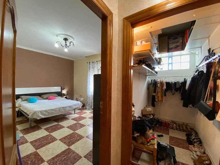 Image No.42-4 Bed Villa for sale