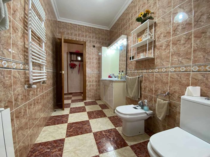 Image No.47-4 Bed Villa for sale