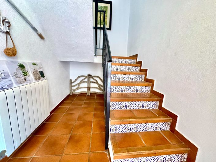 Image No.28-6 Bed Villa for sale