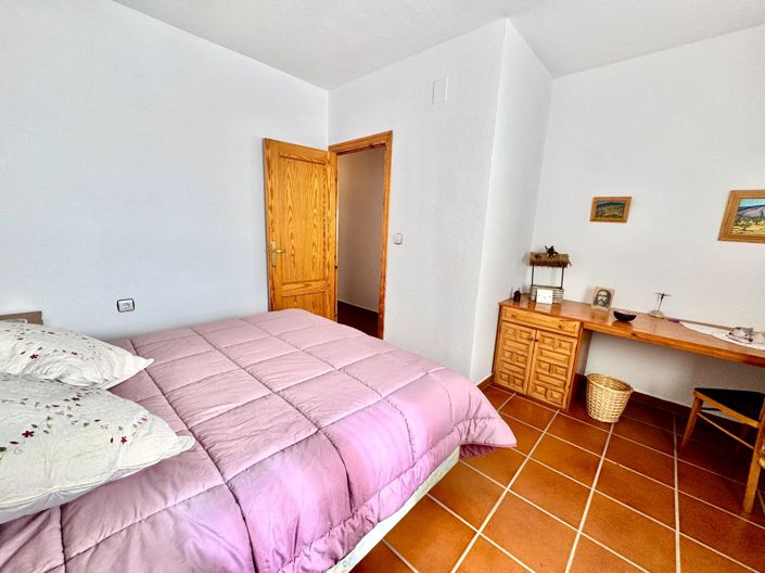 Image No.37-6 Bed Villa for sale