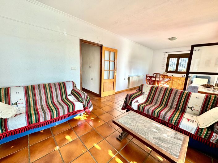 Image No.38-6 Bed Villa for sale