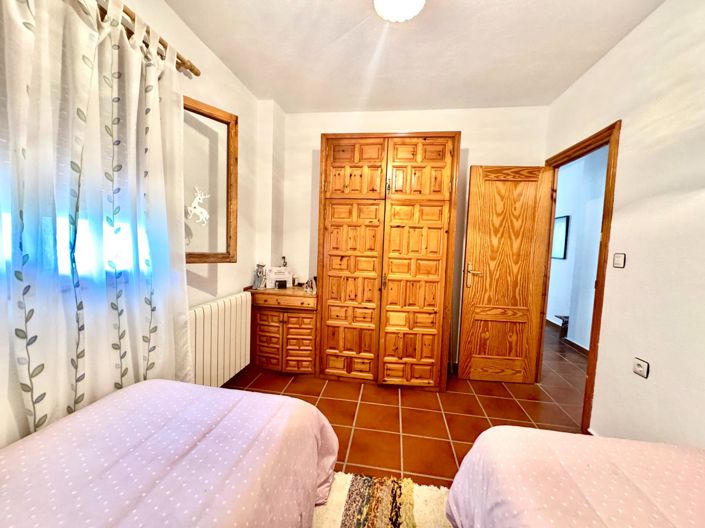 Image No.50-6 Bed Villa for sale